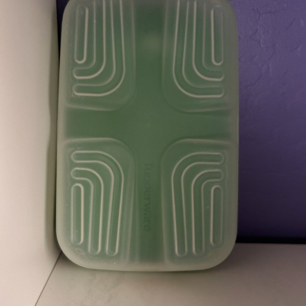 Tupperware FridgeSmart Medium Container - Picture 4 of 9